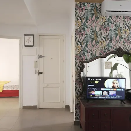 Piso Con Balcon En Appartamento Alicante